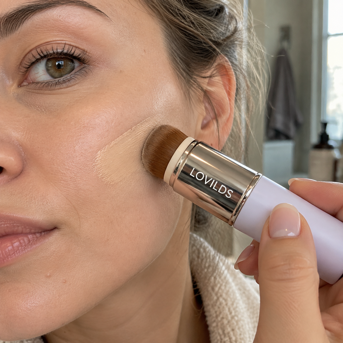 LOVILDS 2-in-1 Color-Changing Foundation Stick – Seamless Coverage & Natural-Looking Finish